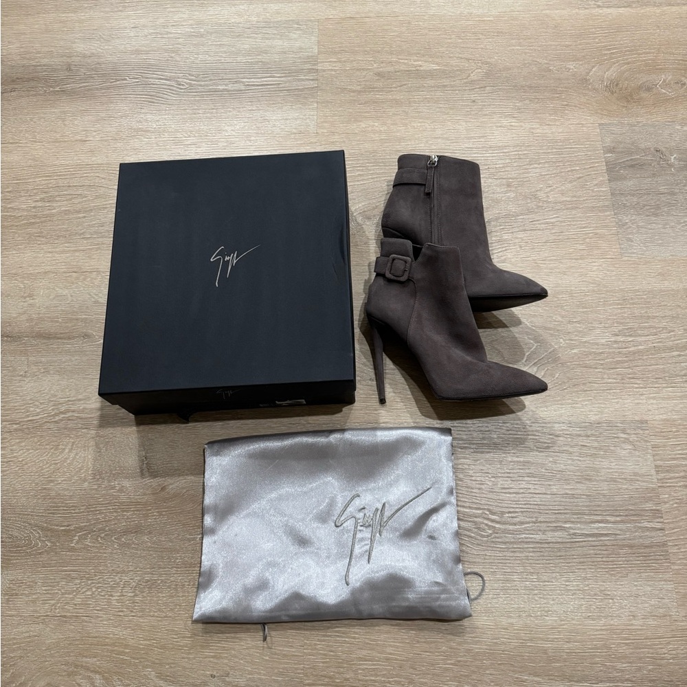 Giuseppe Zanotti Women's Gray Ankle Boots